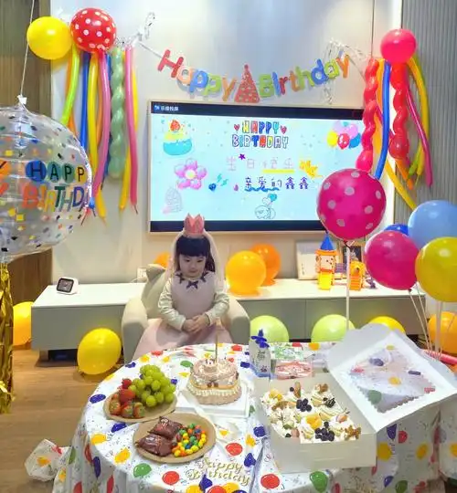 宝宝生日家庭版布置