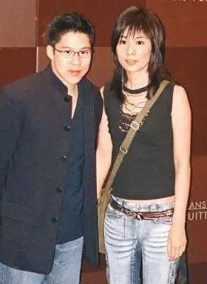 传郭晶晶婚姻遇三小 霍启刚与嫩模演"海战门"(组图)(十二)