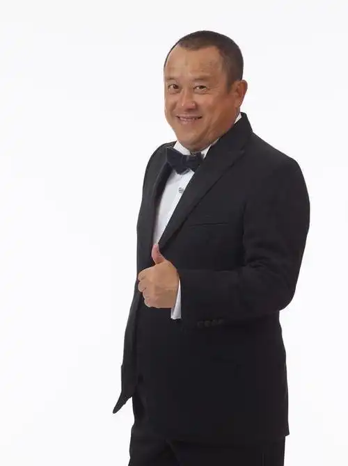 曾志伟(中国香港知名男演员)_尚可名片