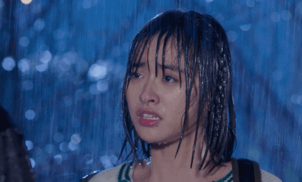 同样是下雨天的哭戏,郑爽让人好心疼,沈月却让人哭笑不得……
