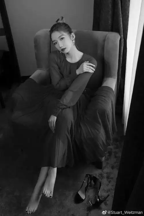 孟美岐的美脚 - 知乎