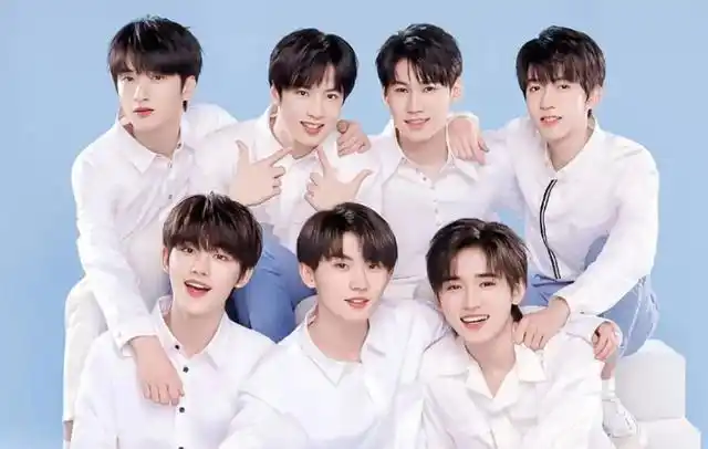 有追星的网友都知道,国内有名的经纪公司"时代峰峻",tfboys就是由这家