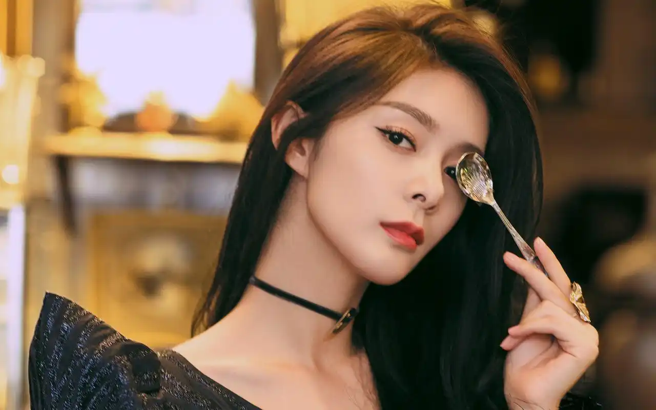 傅菁飒冷性感高清桌面壁纸_大陆明星_壁纸下载_美桌网