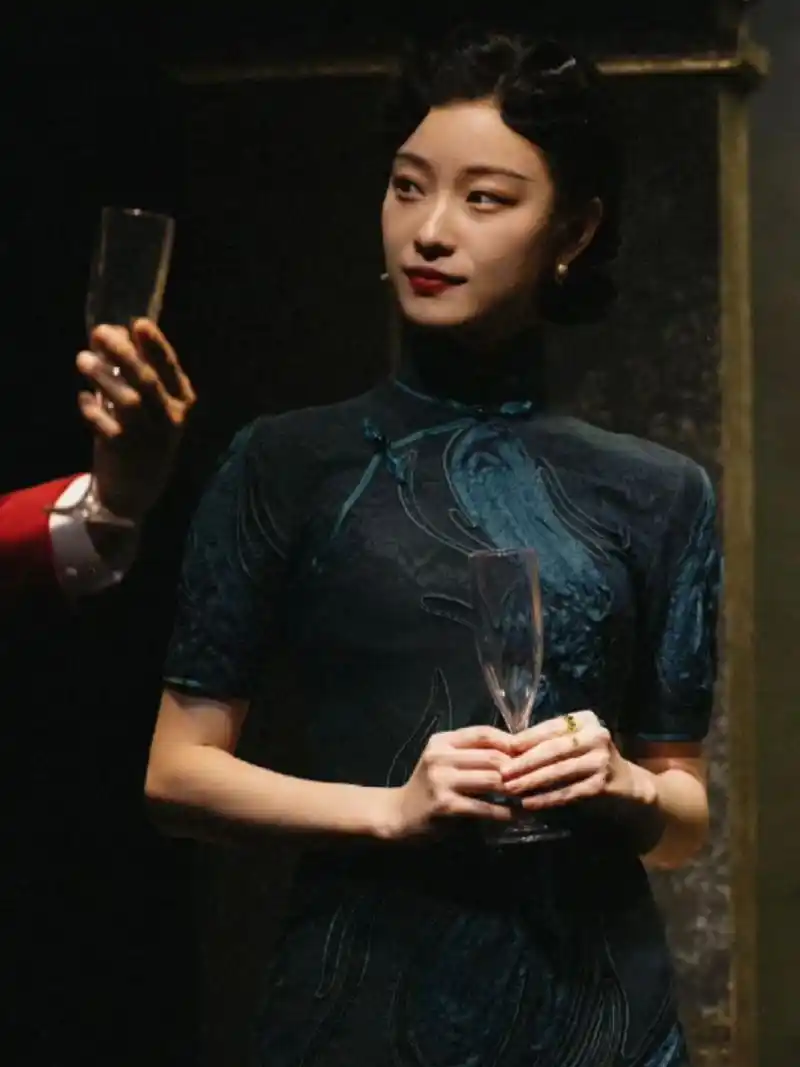 倪妮 旗袍 想买同款旗袍 太好看了 哪里买的到啊