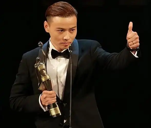 惨单日票房仅16万张晋新片扑街他的西装终于被扒下来了