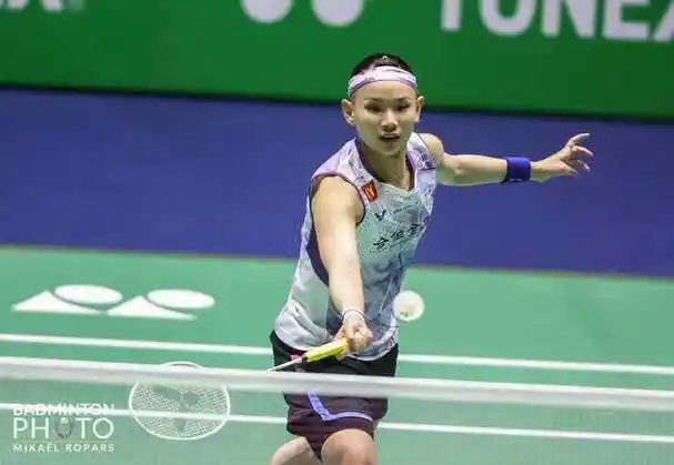 法国赛上戴资颖美技连发被赞魔术大师级假动作