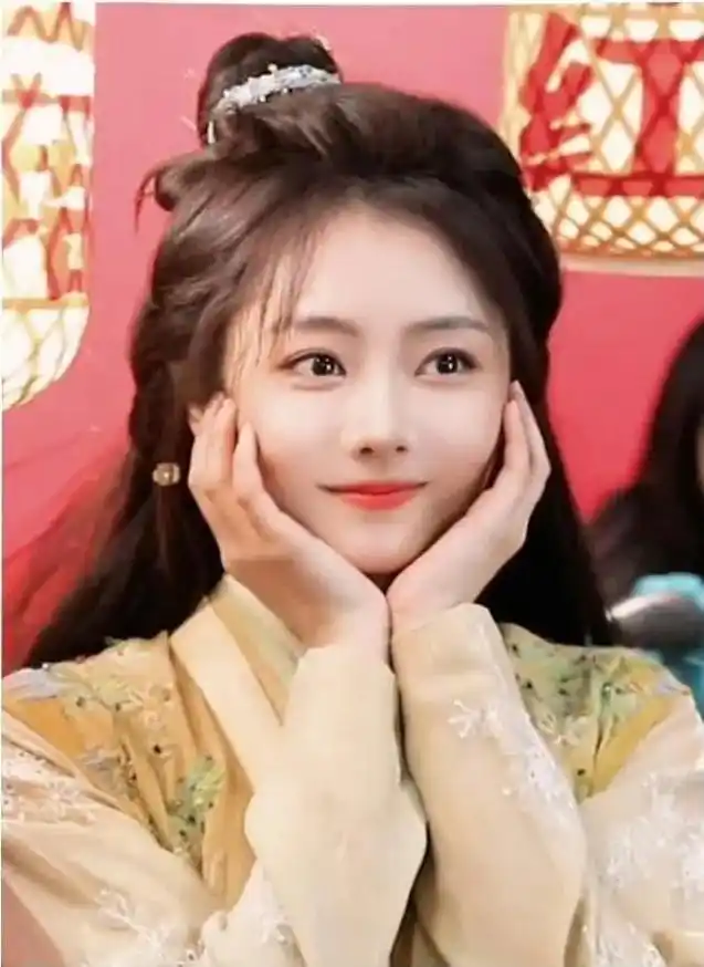 谭松韵《逍遥》:娃娃脸少女造型梦回黄蓉 谭松韵首次出演仙侠剧《逍遥