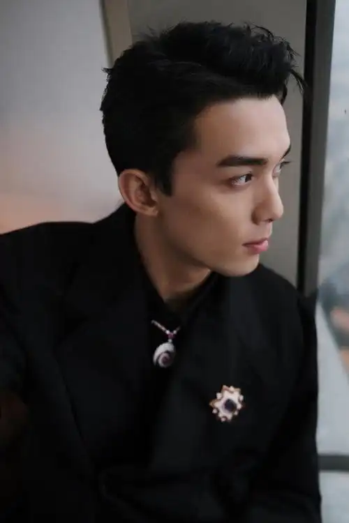 吴磊宝格丽活动