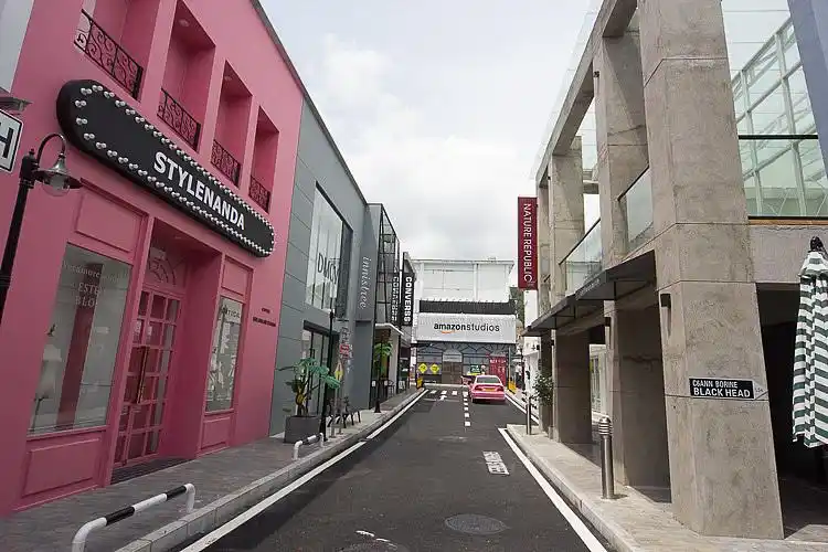 大型拍摄基地场地网红打卡地怎样装饰更好用空气透视