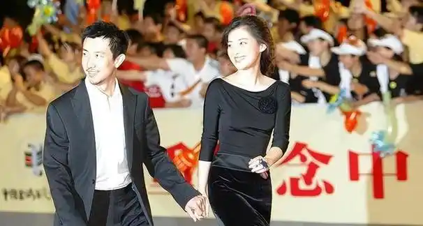 梅婷照顾6年,李小冉两度流产,55岁娶年轻15岁妻子享幸福生活