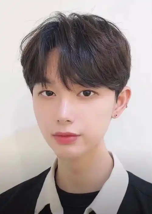 长脸的男生留纹理烫好帅!