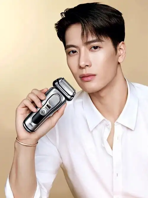 王嘉尔德国博朗