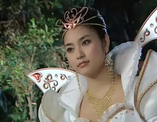 女王减肥成功,看到照片后,颜值惊艳全网|巴啦啦小魔仙|女王|电视剧