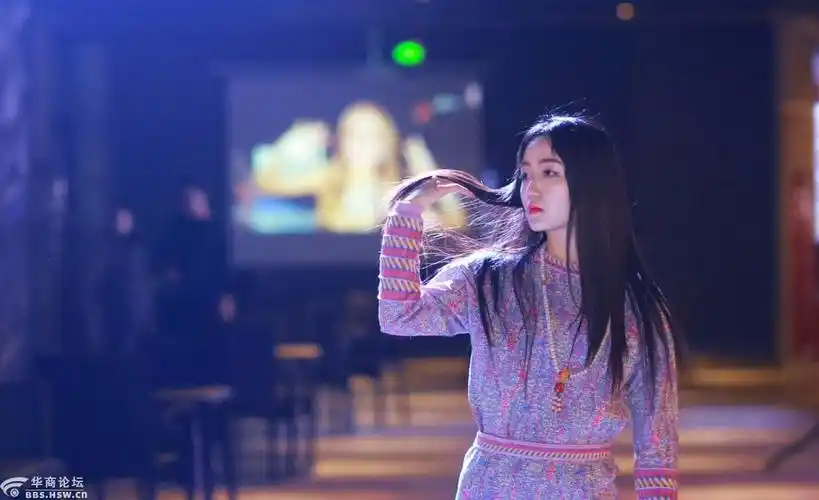 夜景美女徐靖文