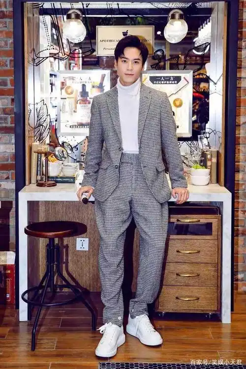 茅子俊的穿搭,尽显帅气与绅士范,完美演绎温文尔雅的气质