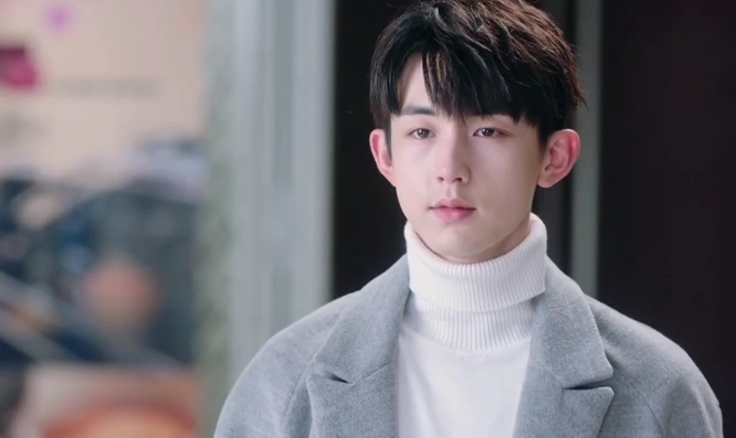 南晰谁演的?谢谢让我遇见你南晰扮演者郭俊辰少年剧照