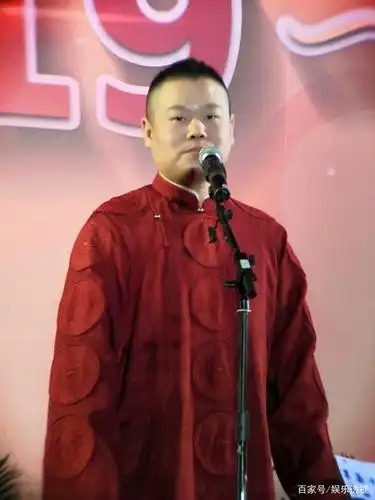 岳云鹏上不上央视春晚?表演相声时被观众套路,道出答案后秒后悔