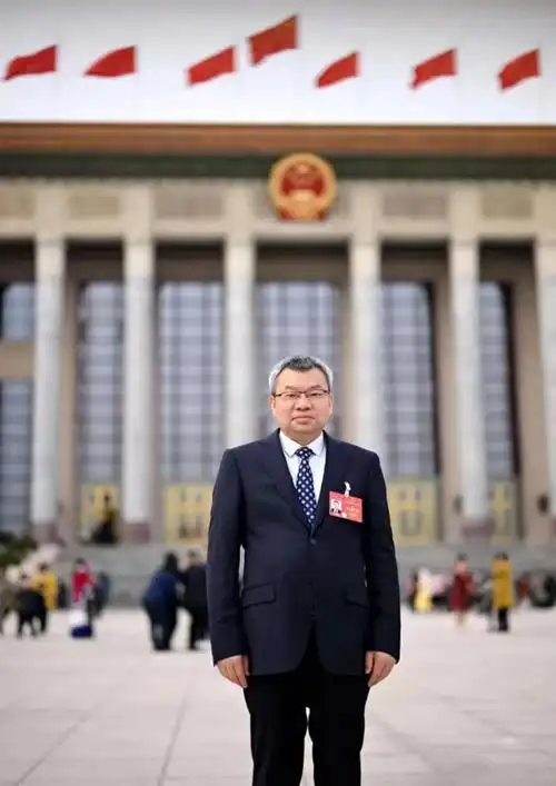 无良媒体传邯郸受害男孩颅骨照官方辟谣辱骂母亲走红网红被捕