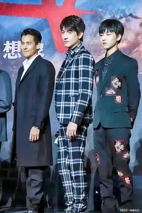 天呐彭于晏跟林更新在一起怎么被比下去啦