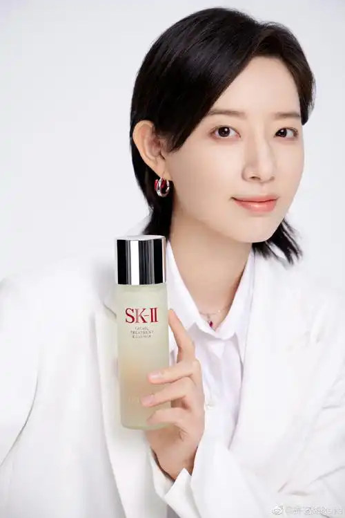 跳俱佳,以實力釋放多元魅力祝sk-ii中國區品牌大使@李斯丹妮生日快樂!