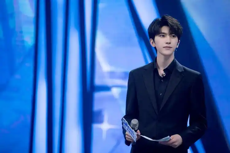 cr:蔡徐坤工作室青春有你2决赛 - 堆糖,美图壁纸兴趣社区