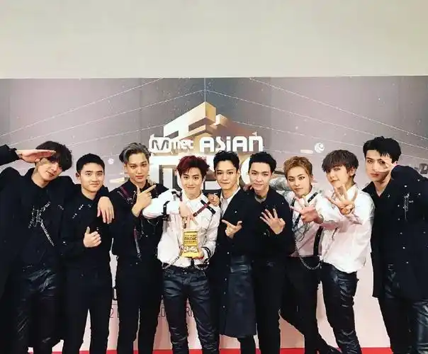 lay:exo 2016 mama获三奖 霸气,温馨感言触人心(图文)