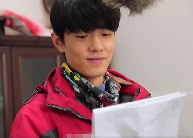 买耳朵获cctv6表扬肖战被导演夸有天赋粉丝让我嘚瑟会