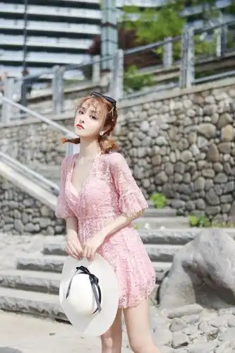 大胸泳衣带钢托性感比基尼泳衣女分体三件套带钢托大小胸聚拢平角学生