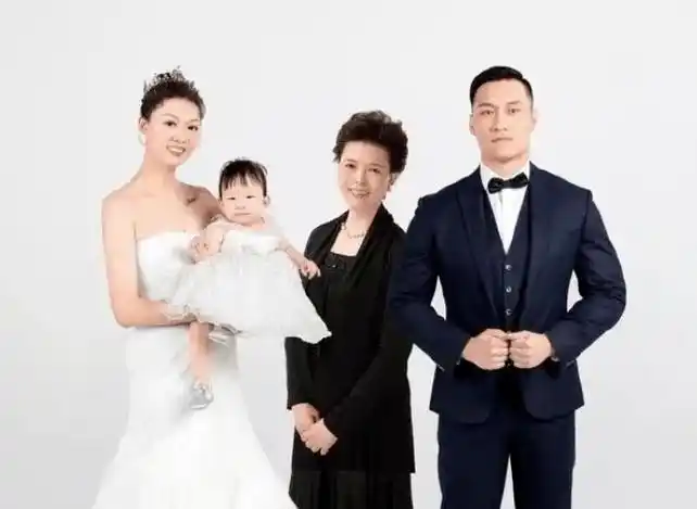 2018年8月,郭晨与张博在北京结婚.