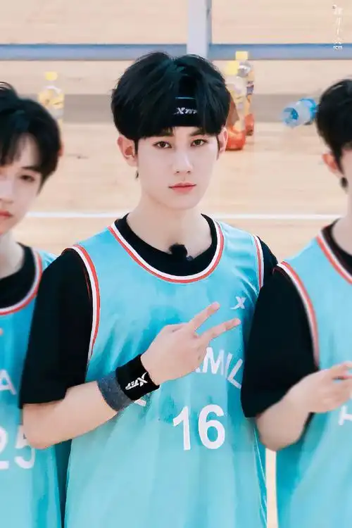 张真源夏季运动会饭拍