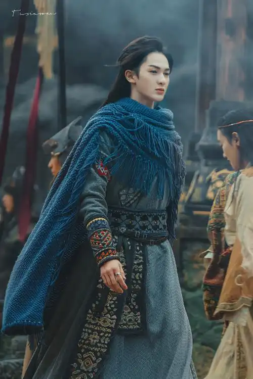 朱正廷星河长明古装造型