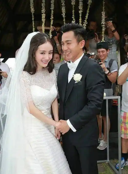 不管咋说,刘恺威和李晓峰结婚本身一个好消息,但还是有网友担心,放眼