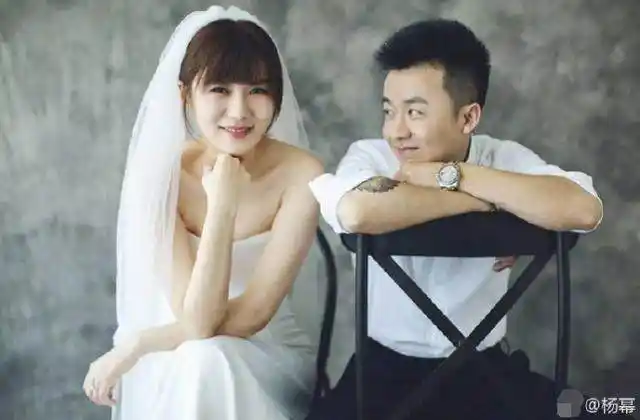 赵若尧和老公两位的合照,在单身节当天看到这么甜蜜的婚纱照,是不是有