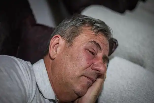 中年男人的无奈与痛苦