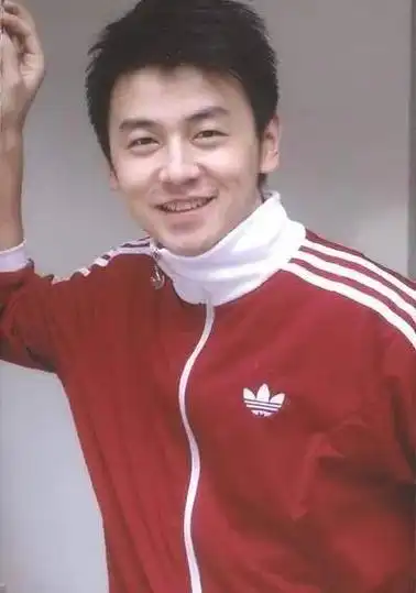 18岁黄渤忍了,18岁鹿晗也忍了,看了18岁的潘粤明我忍不了了