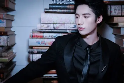 邓超元优雅贵气写真图片