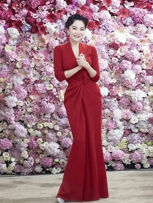 林青霞王祖贤黎姿林凤娇朱茵叶一茜 那些当红时隐退女星