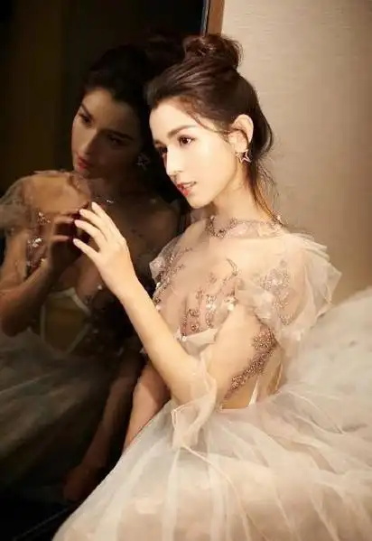 "仙女"哈妮克孜被传与陈赫关系不清,被大佬送医院,公司辟谣_腾讯新闻