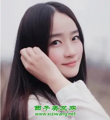 适合瓜子脸的长直发发型 美女直发就是这样迷人