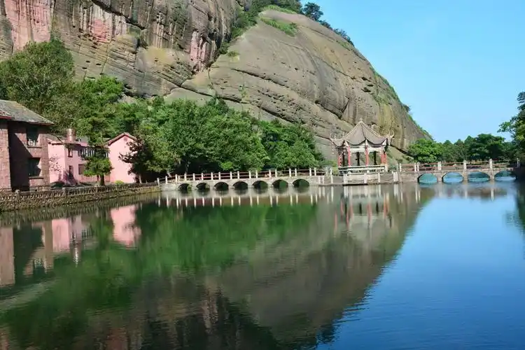 龟峰风景名胜区