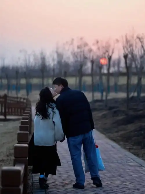 一百张情侣合照计划