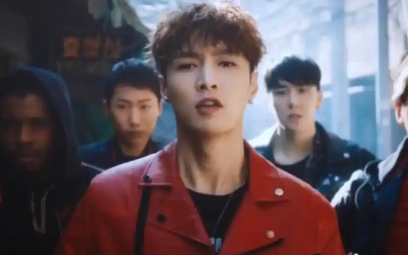 【张艺兴】黄金四秒扭起来