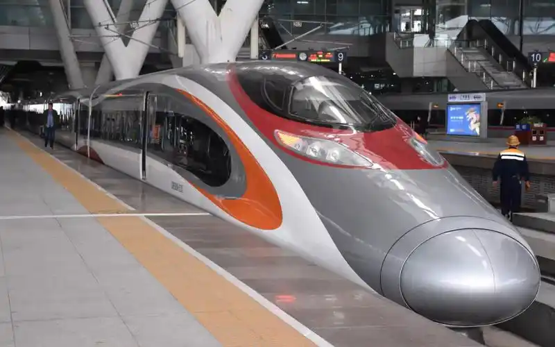 香港西九龙—广州南 港铁crh380a型高铁动车组列车(动感号)二等座乘车