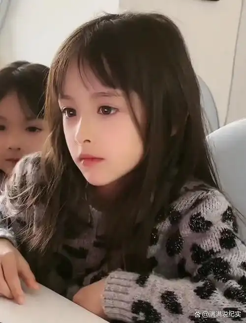 湖北小伙被外国美女模特倒追混血大女儿超像杨幂现在怎样了