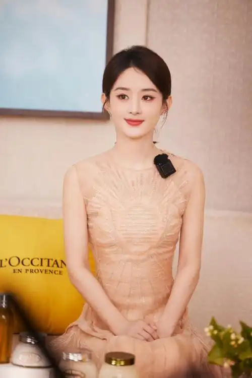 赵丽颖美人鱼公主##赵丽颖抹胸亮片裙