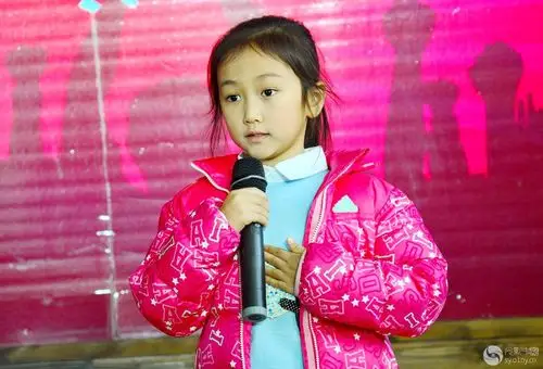 "首届微信k歌大赛"最小6岁歌手-人文纪实-光影中国网-36.01ny.