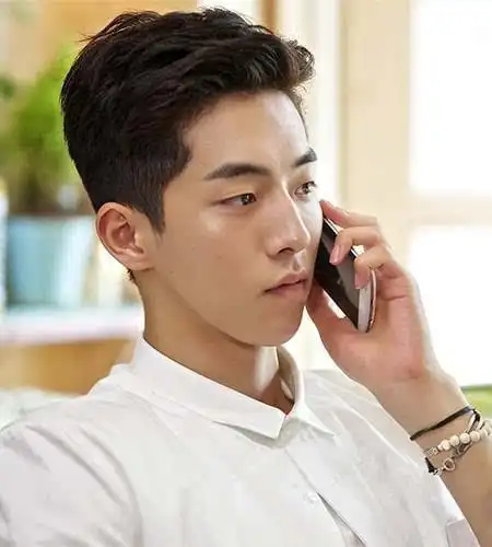 南柱赫帅气短发变身韩式花美男