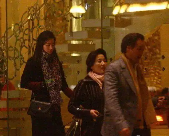 陈金飞|周冬雨|冯小刚|古力娜扎_网易订阅