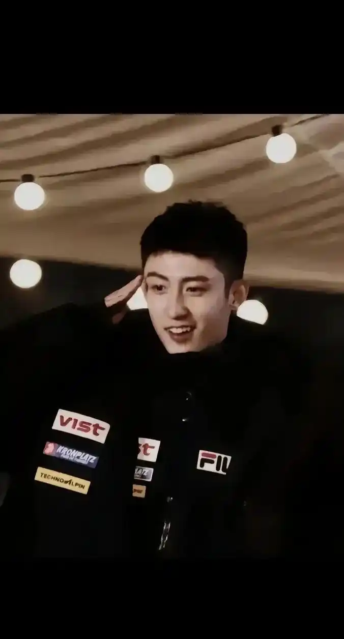 治愈的笑,可爱的小虎牙.#黄景瑜 #黄景瑜黄景瑜黄景