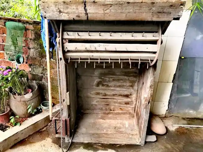 老式水稻脱粒机(打谷机)